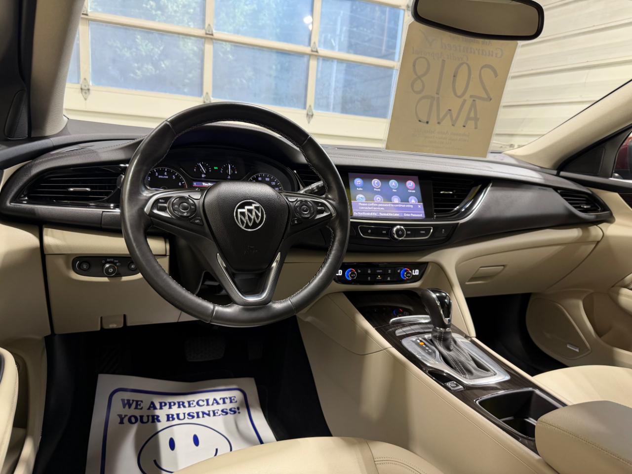 Buick Regal TourX 5dr Wgn Essence AWD 2018