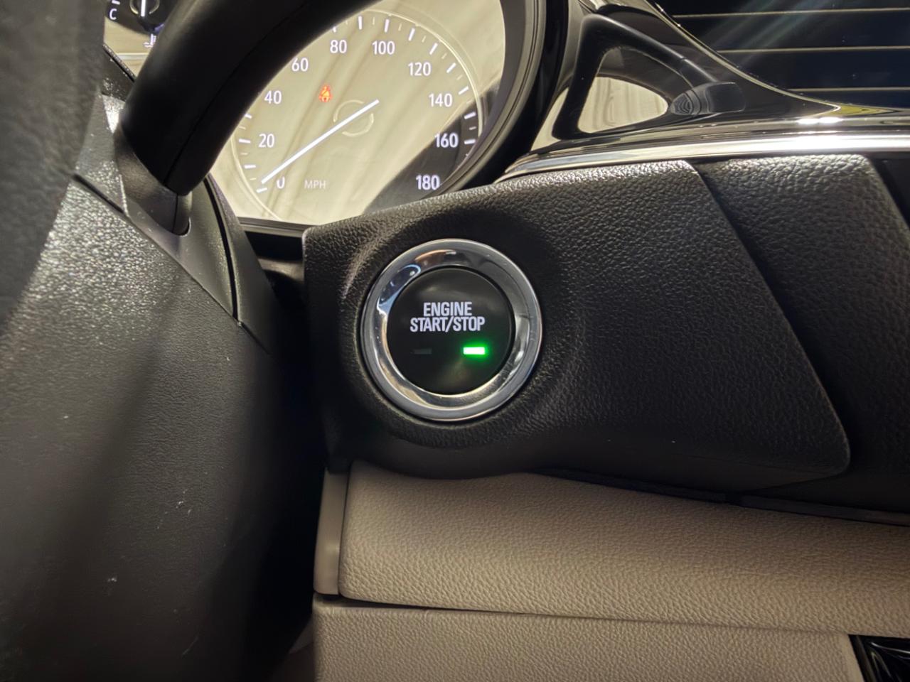 Buick Regal TourX 5dr Wgn Essence AWD 2018