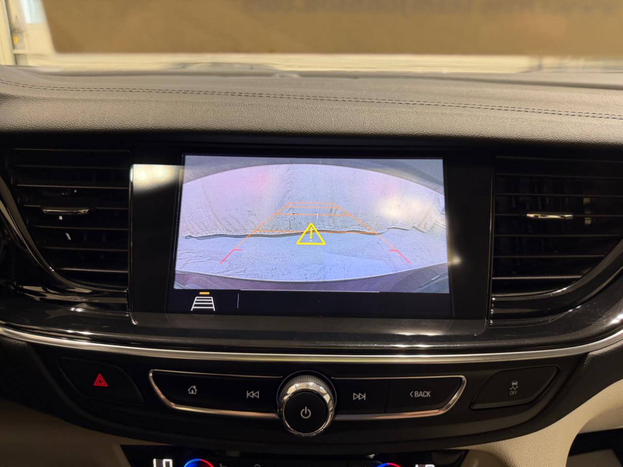 Buick Regal TourX 5dr Wgn Essence AWD 2018