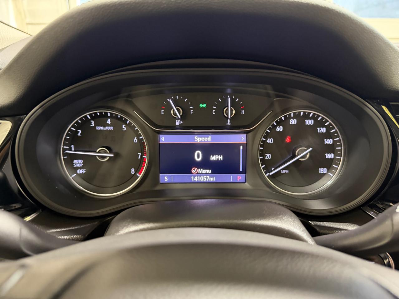 Buick Regal TourX 5dr Wgn Essence AWD 2018