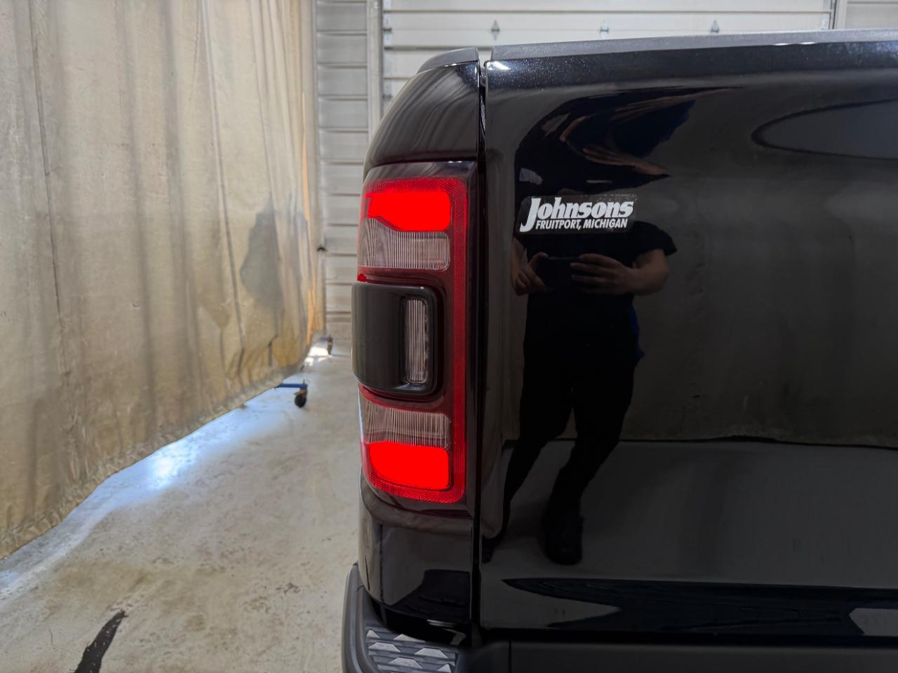 RAM 1500 Tradesman 4x4 Quad Cab 6'4" Box 2023
