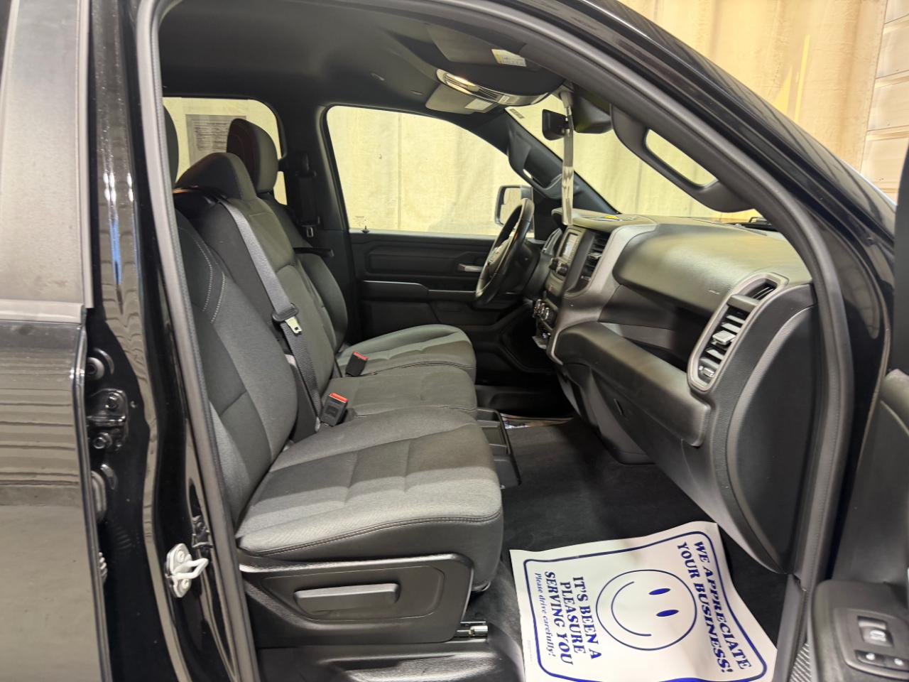 RAM 1500 Tradesman 4x4 Quad Cab 6'4" Box 2023