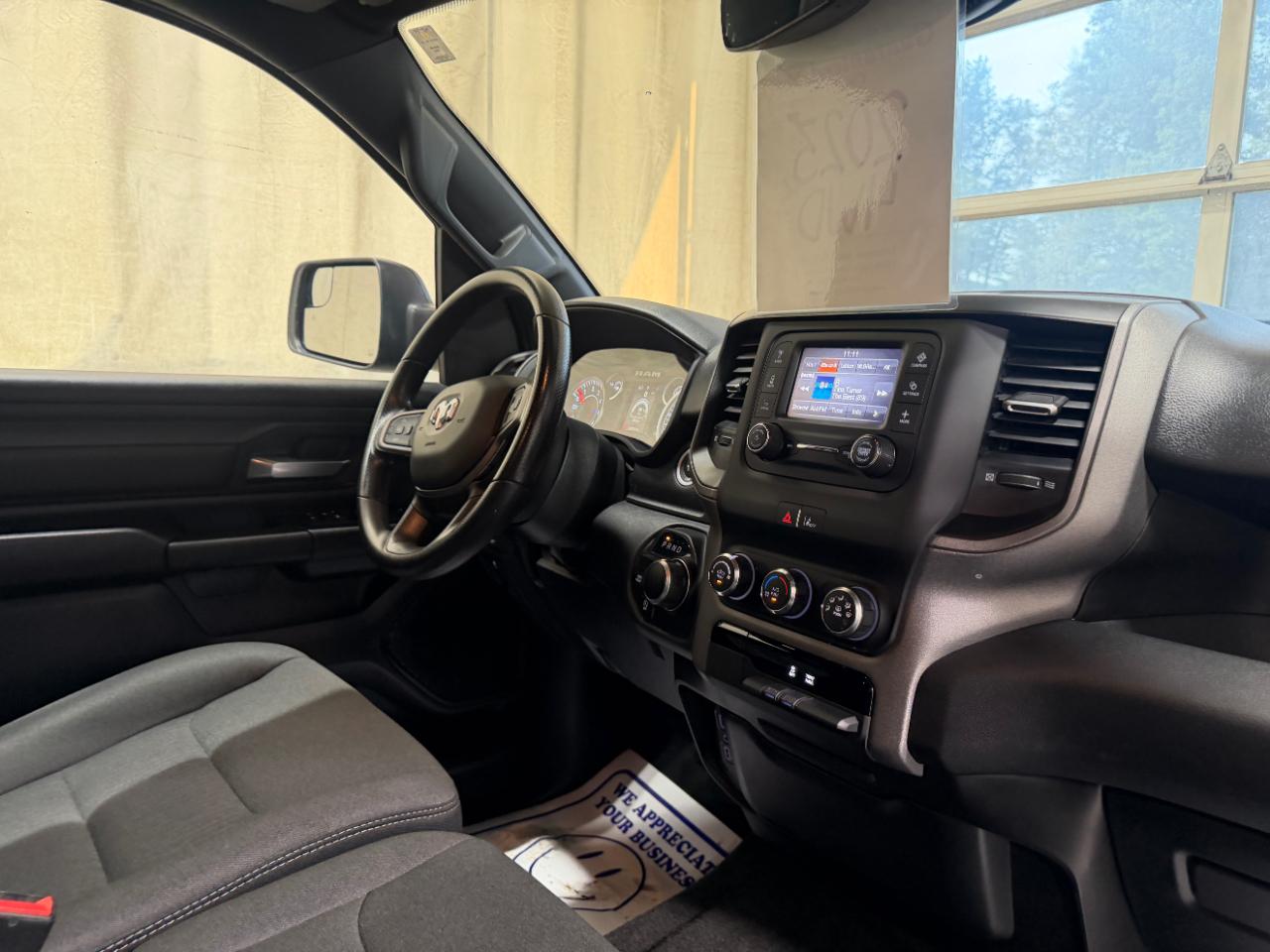 RAM 1500 Tradesman 4x4 Quad Cab 6'4" Box 2023