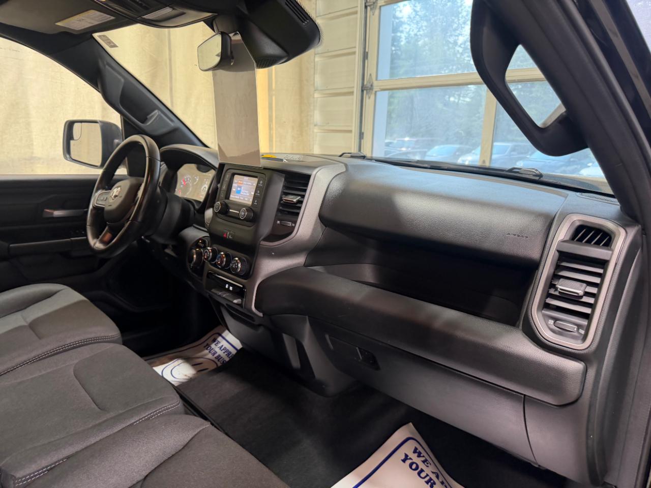 RAM 1500 Tradesman 4x4 Quad Cab 6'4" Box 2023