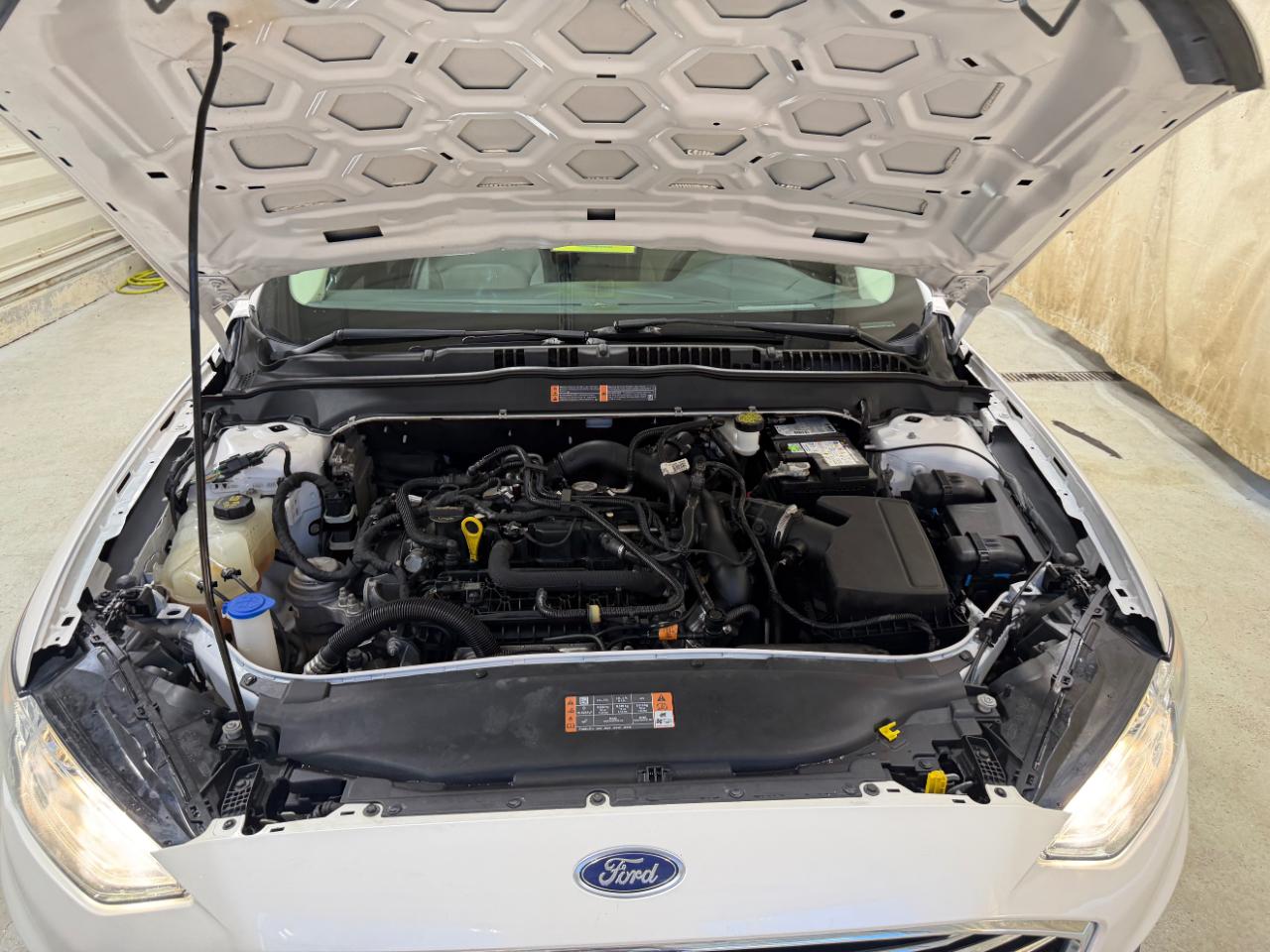 Ford Fusion SE FWD 2020