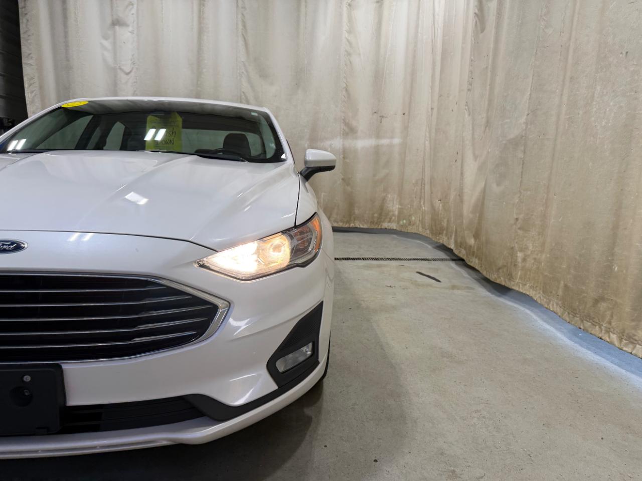 Ford Fusion SE FWD 2020
