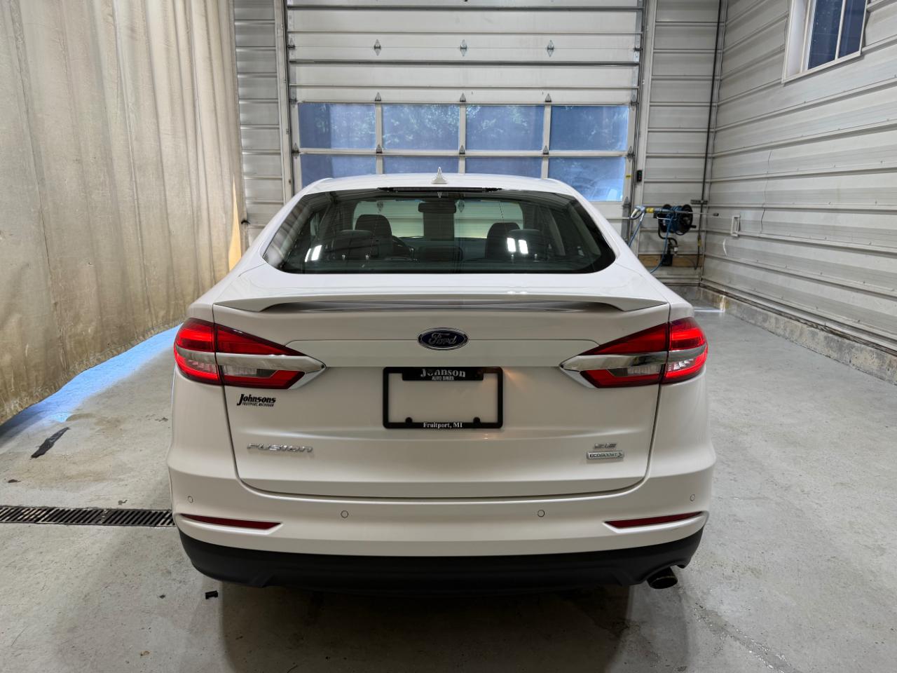 Ford Fusion SE FWD 2020