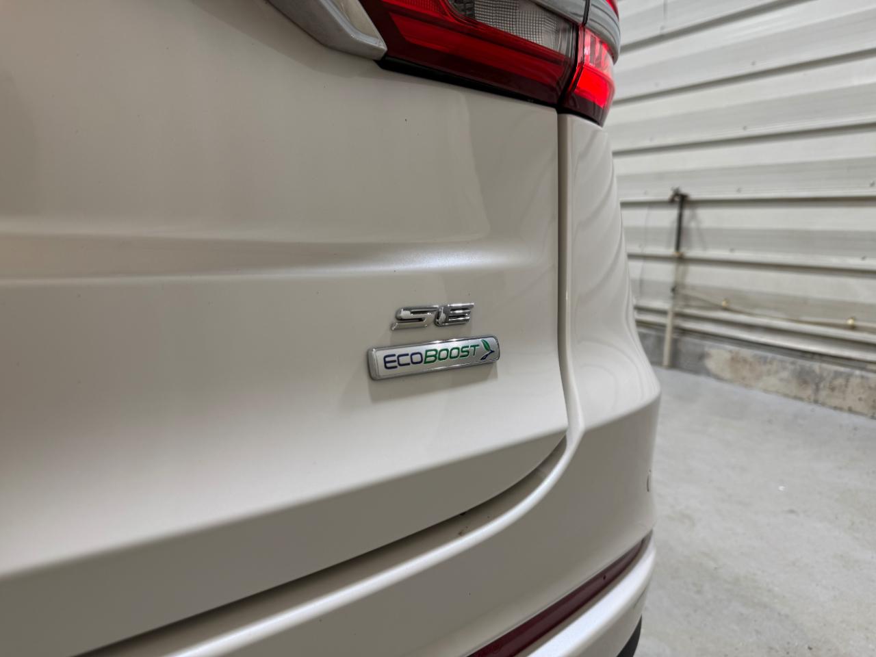 Ford Fusion SE FWD 2020