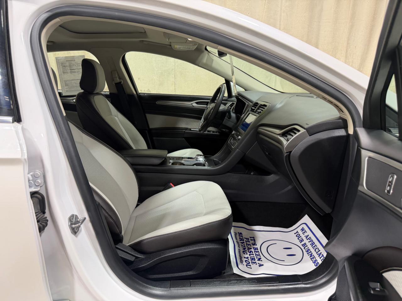 Ford Fusion SE FWD 2020