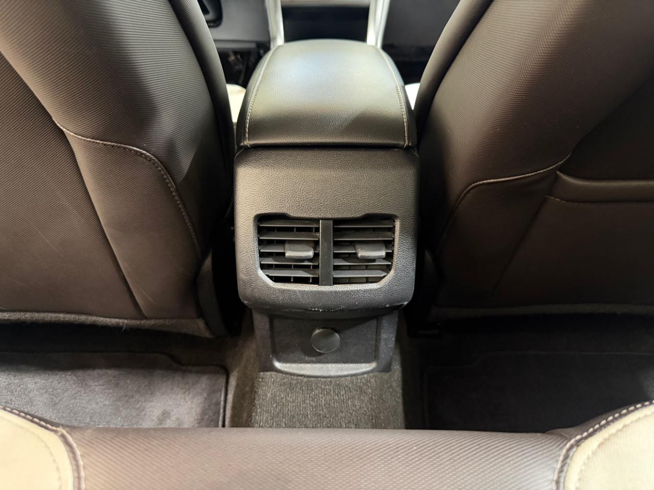 Ford Fusion SE FWD 2020
