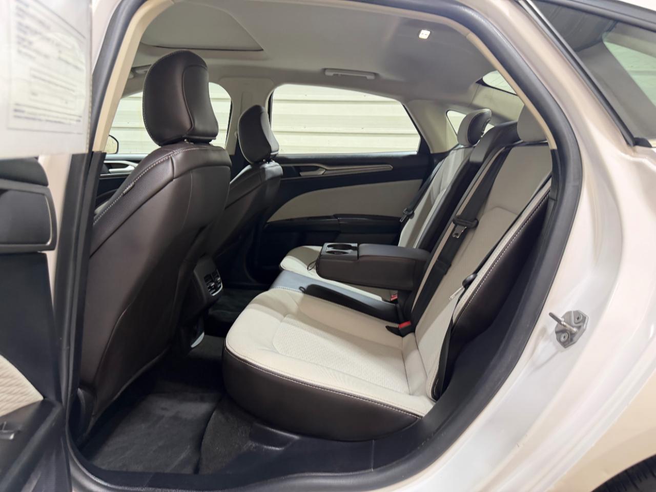 Ford Fusion SE FWD 2020