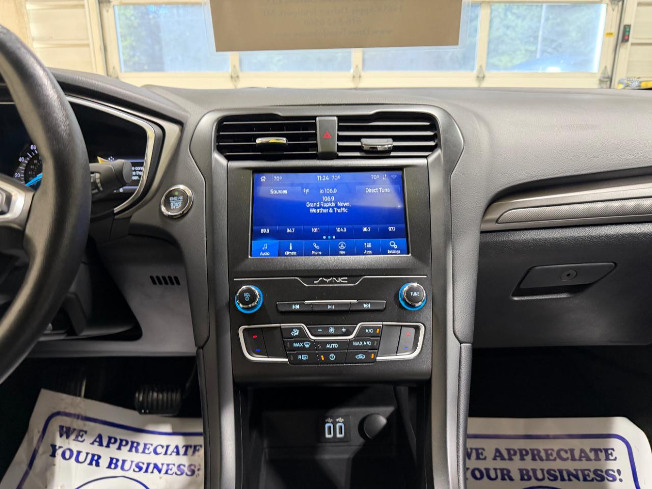 Ford Fusion SE FWD 2020