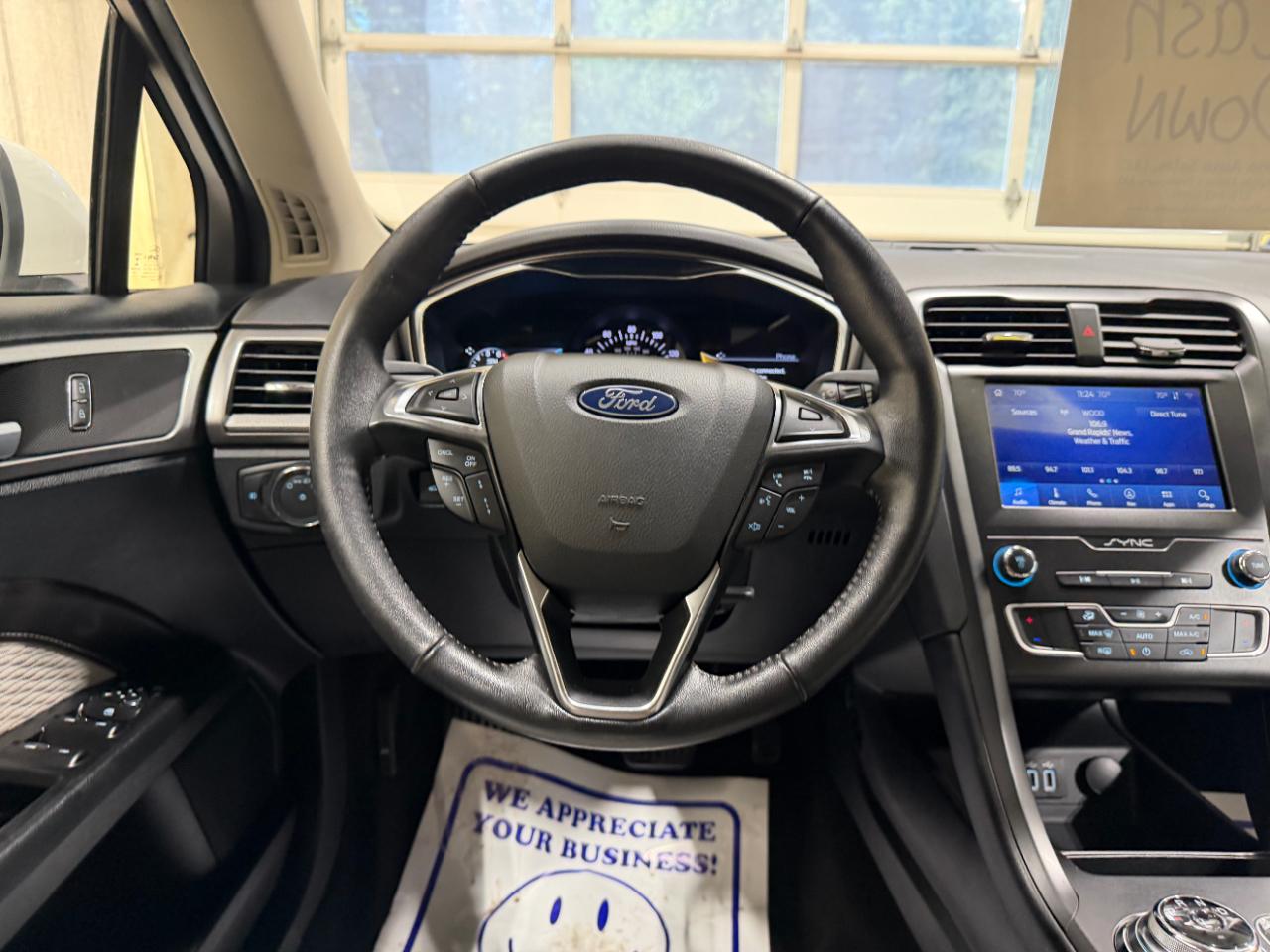 Ford Fusion SE FWD 2020