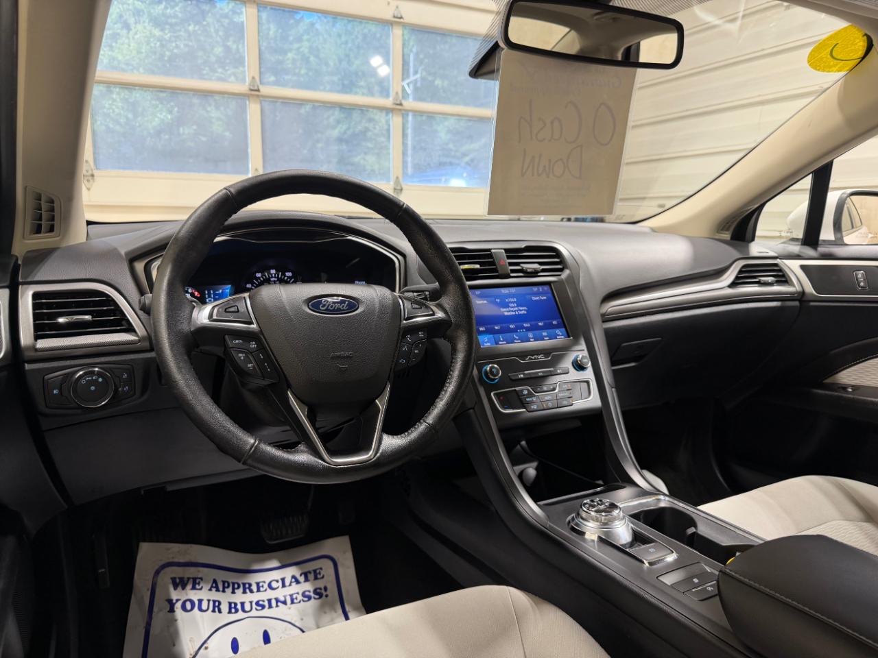 Ford Fusion SE FWD 2020