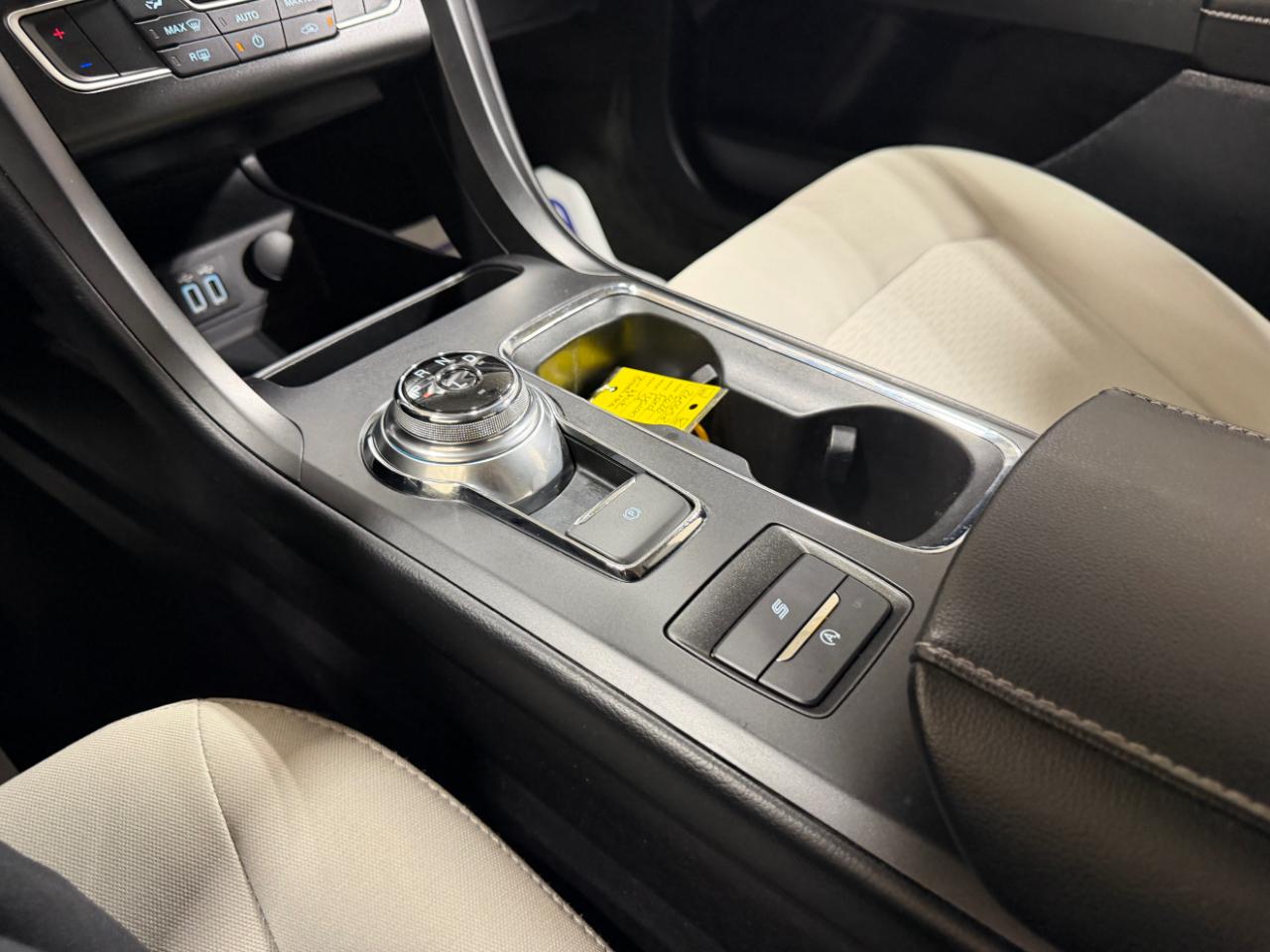 Ford Fusion SE FWD 2020
