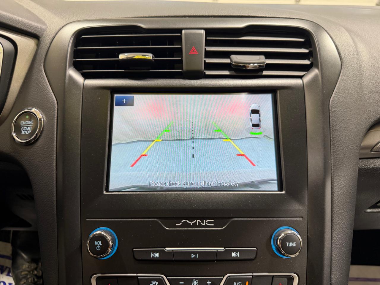 Ford Fusion SE FWD 2020
