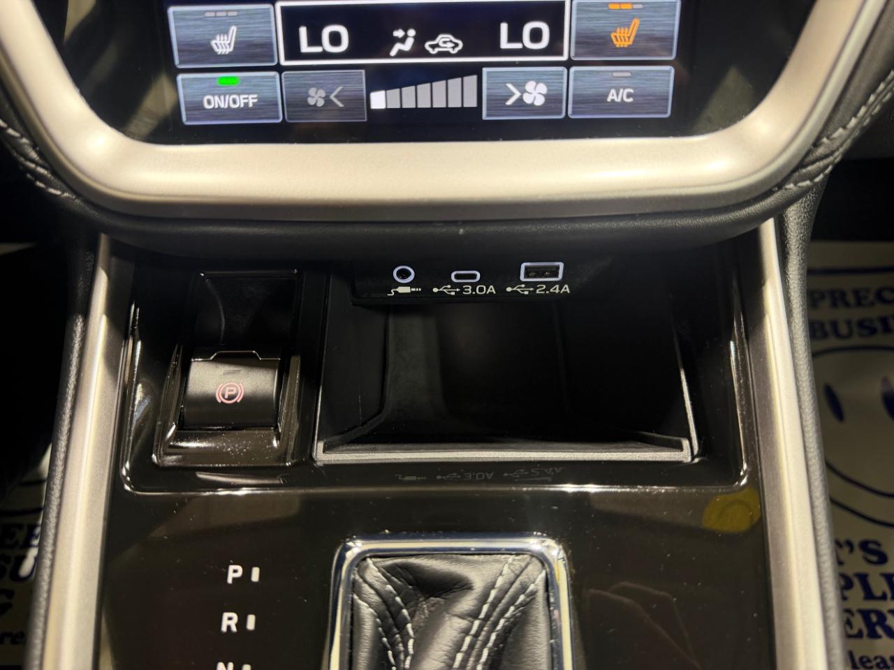 Subaru Legacy Premium AWD 2024