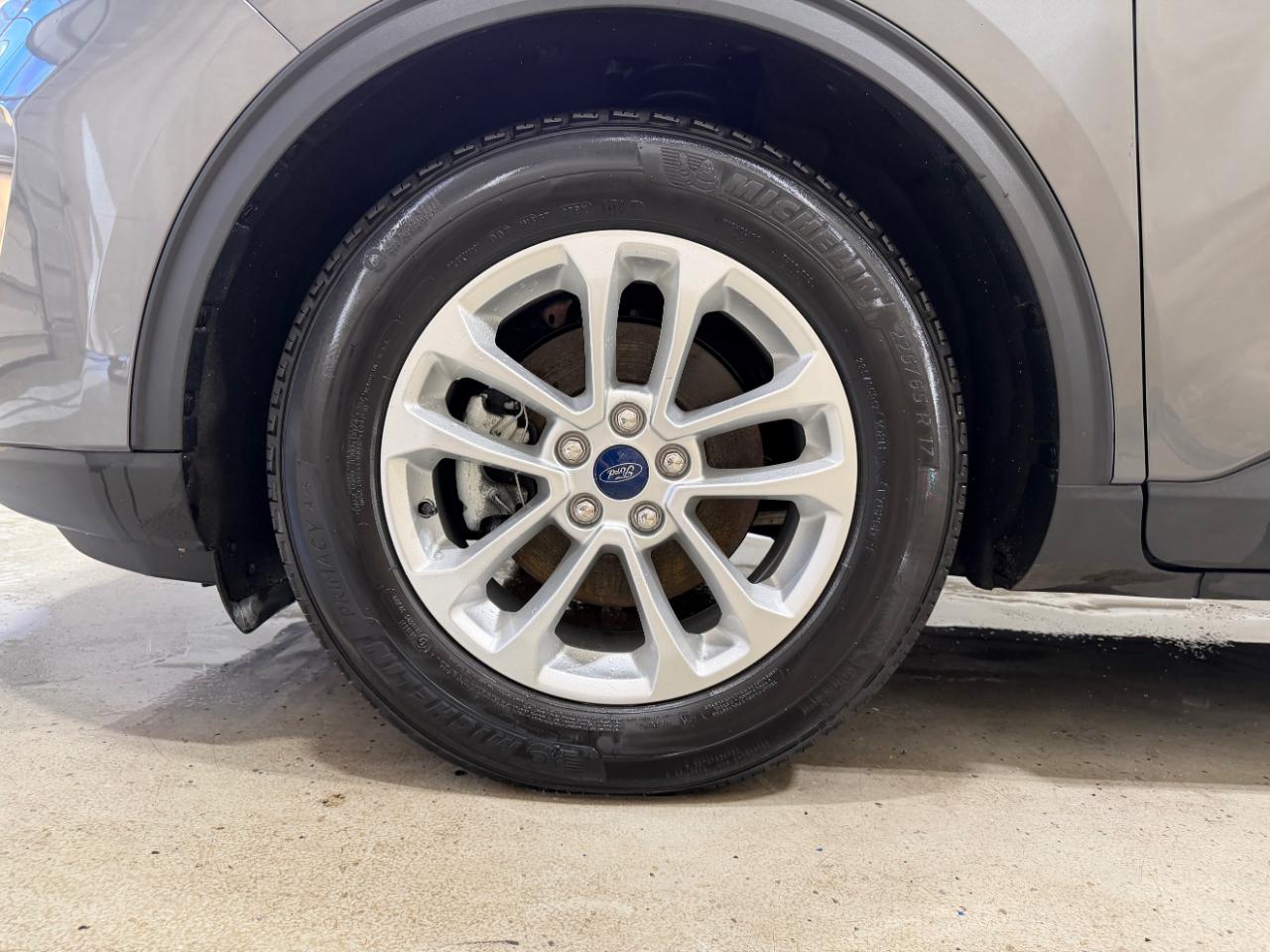 Ford Escape SE Hybrid FWD 2021