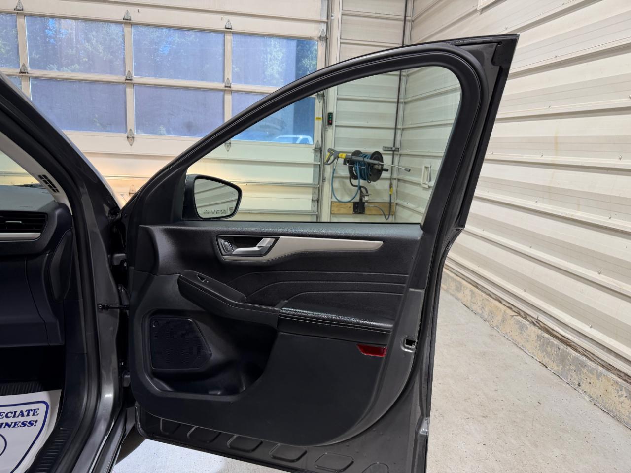 Ford Escape SE Hybrid FWD 2021