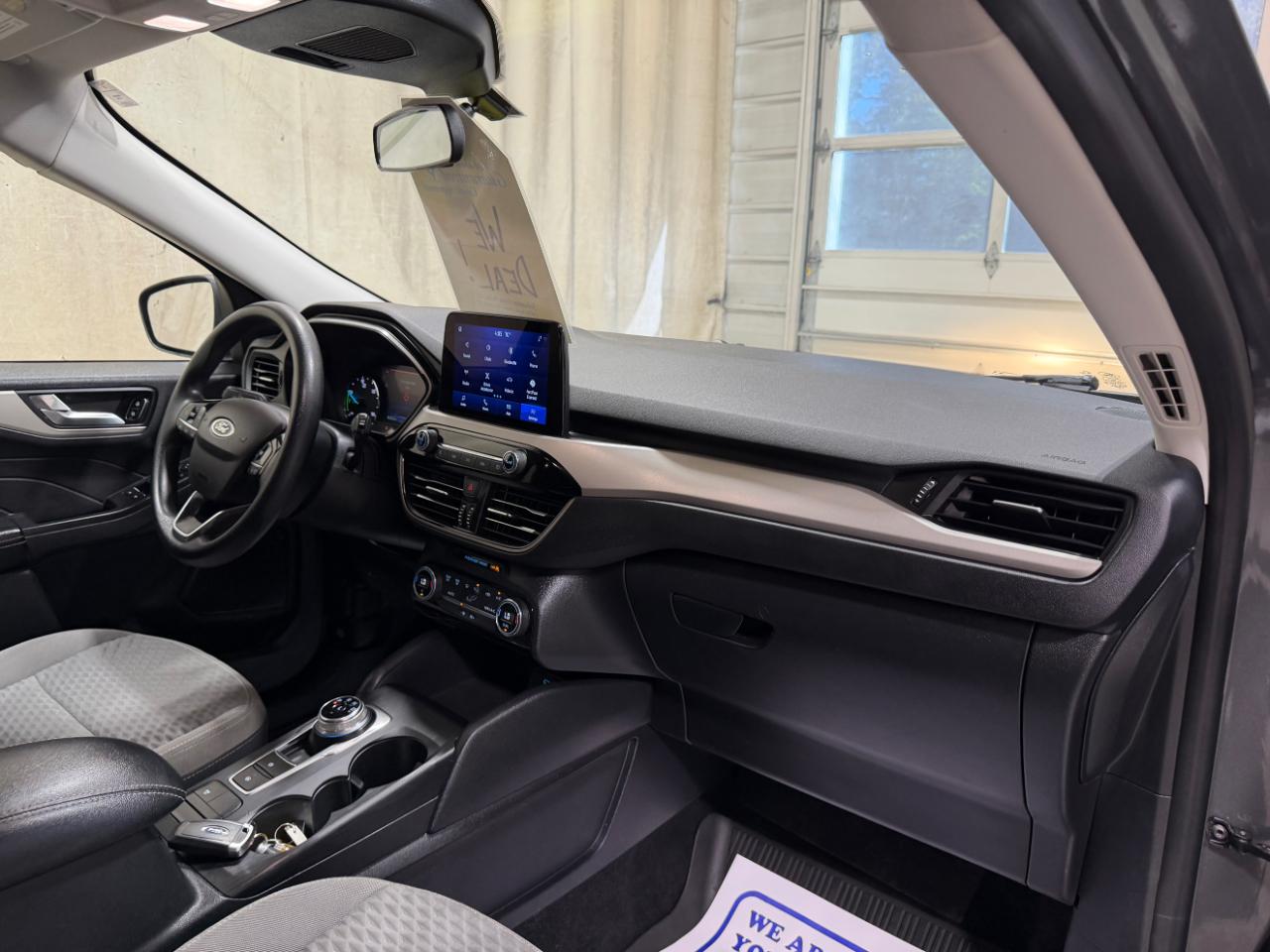 Ford Escape SE Hybrid FWD 2021