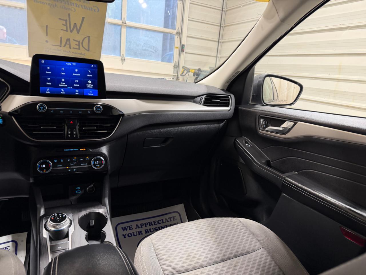 Ford Escape SE Hybrid FWD 2021