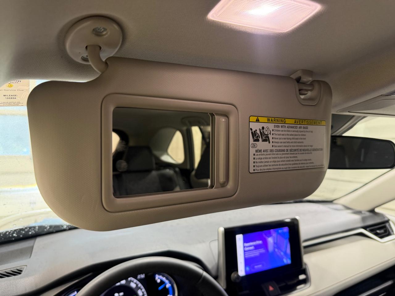 Toyota RAV4 Hybrid XLE AWD (Natl) 2024