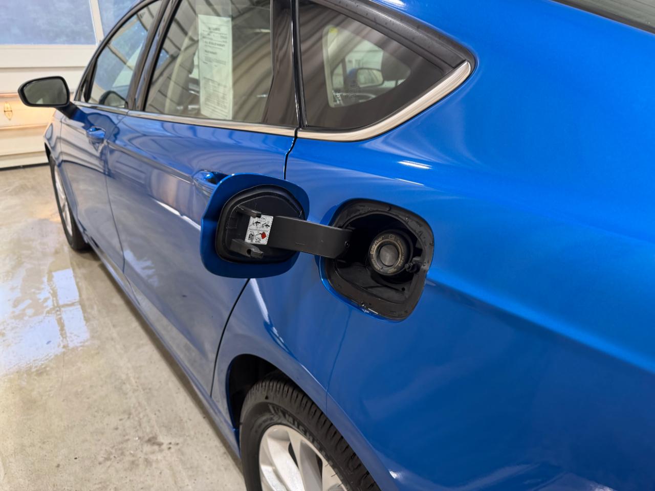 Ford Fusion SE FWD 2020