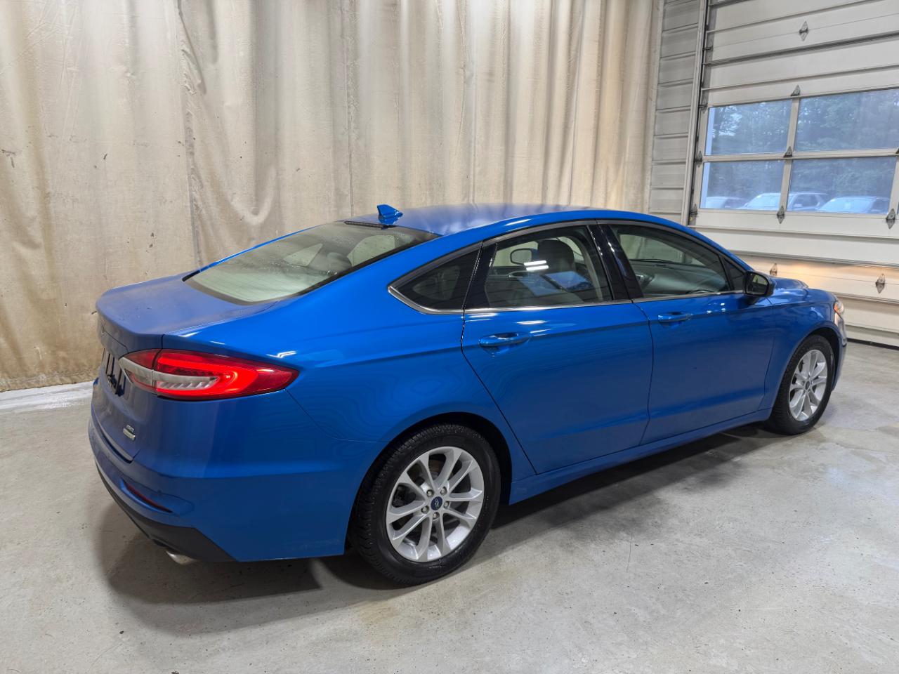Ford Fusion SE FWD 2020