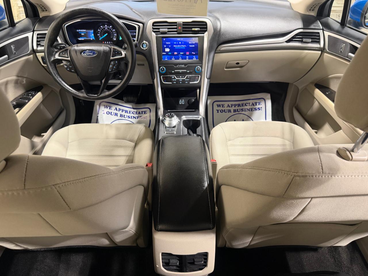 Ford Fusion SE FWD 2020