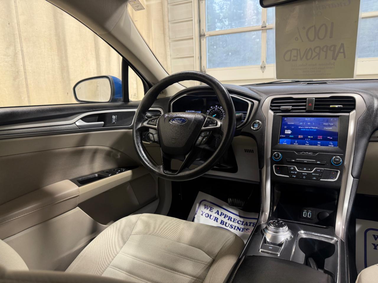 Ford Fusion SE FWD 2020