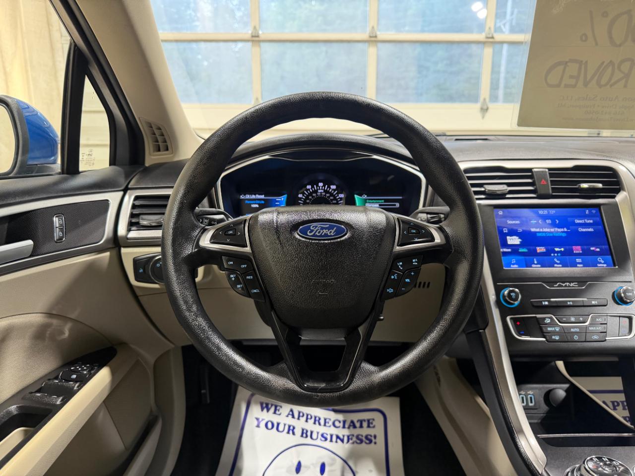 Ford Fusion SE FWD 2020