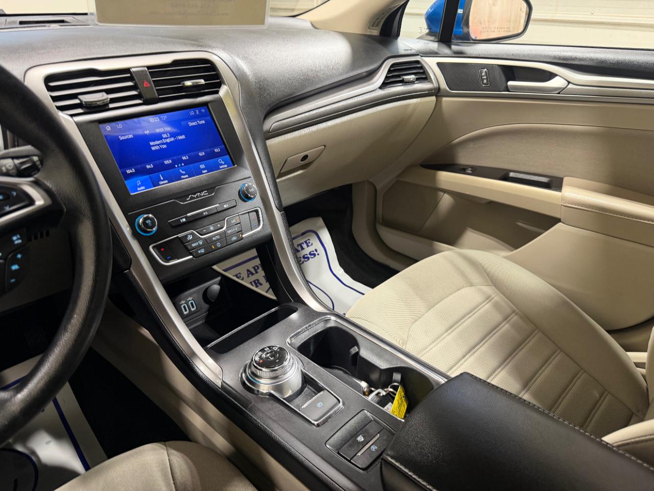 Ford Fusion SE FWD 2020