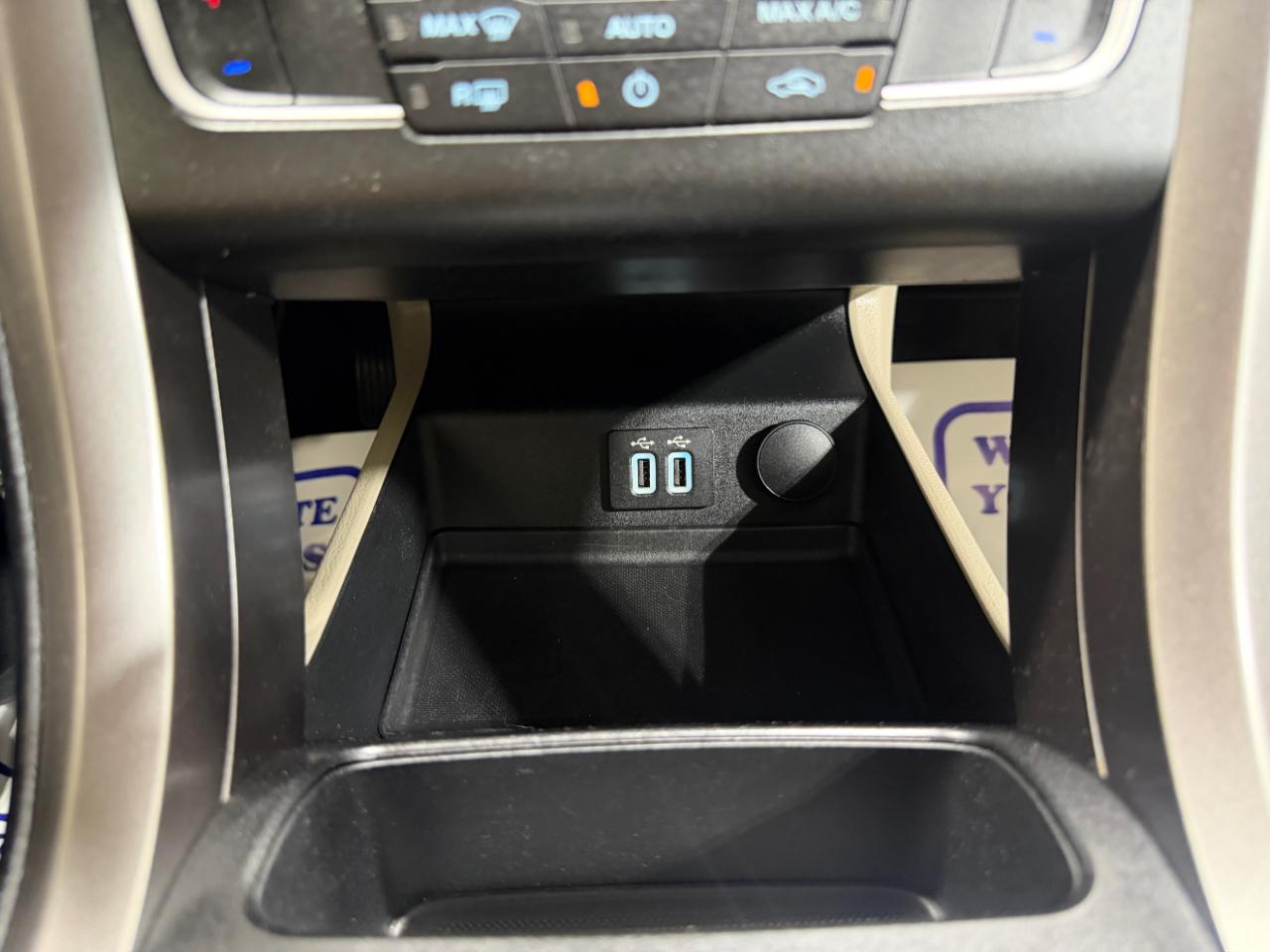 Ford Fusion SE FWD 2020