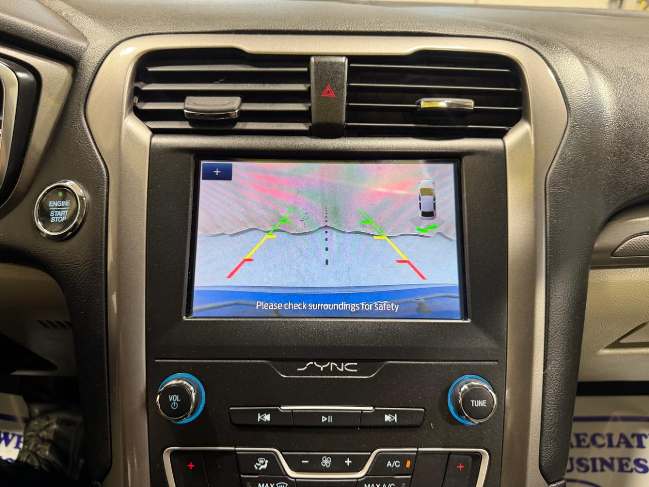 Ford Fusion SE FWD 2020