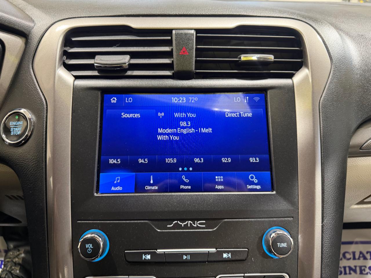Ford Fusion SE FWD 2020