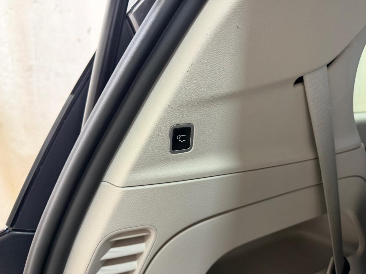 Chrysler Voyager LX FWD 2023