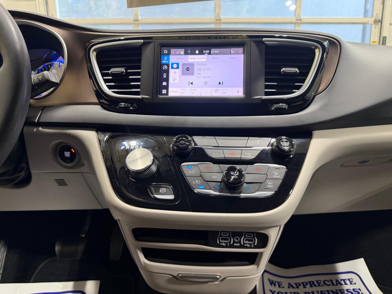 Chrysler Voyager LX FWD 2023