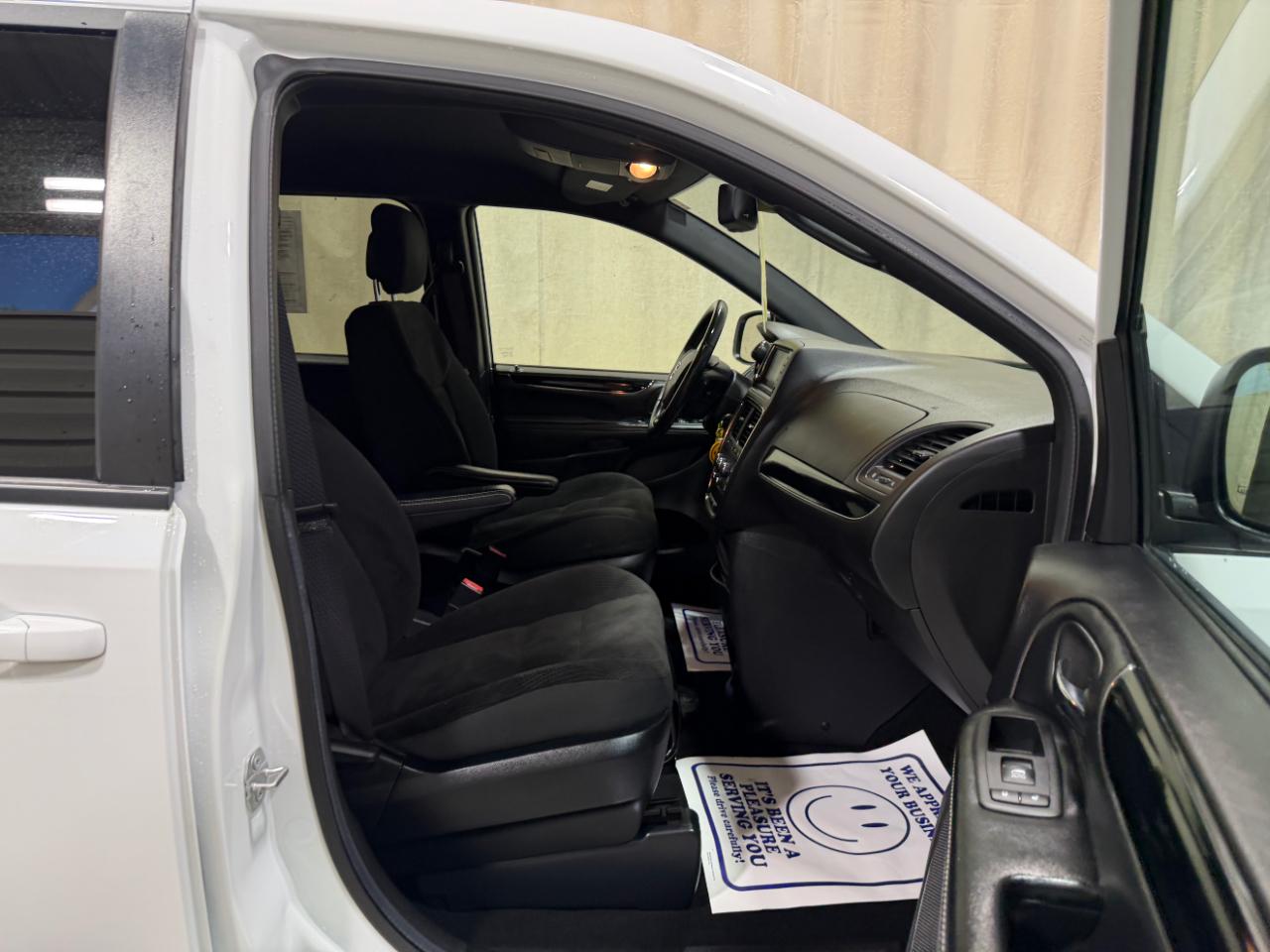 Dodge Grand Caravan SE Plus Wagon 2019