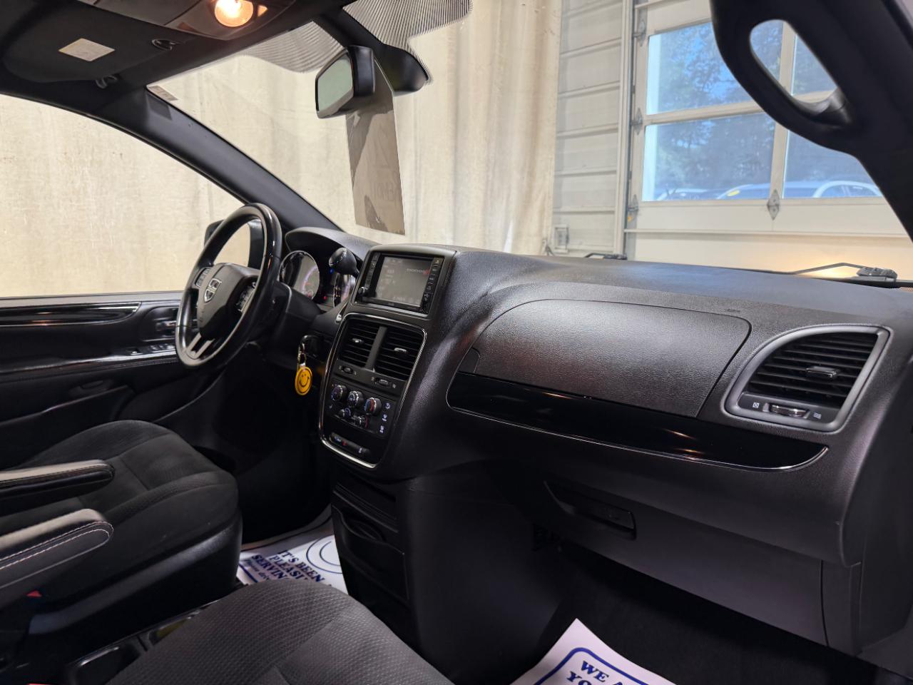 Dodge Grand Caravan SE Plus Wagon 2019