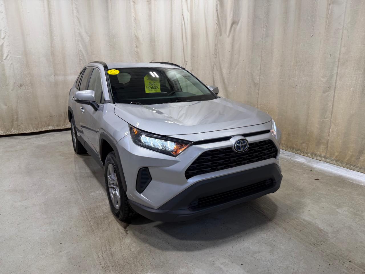 Toyota RAV4 Hybrid LE AWD (Natl) 2022