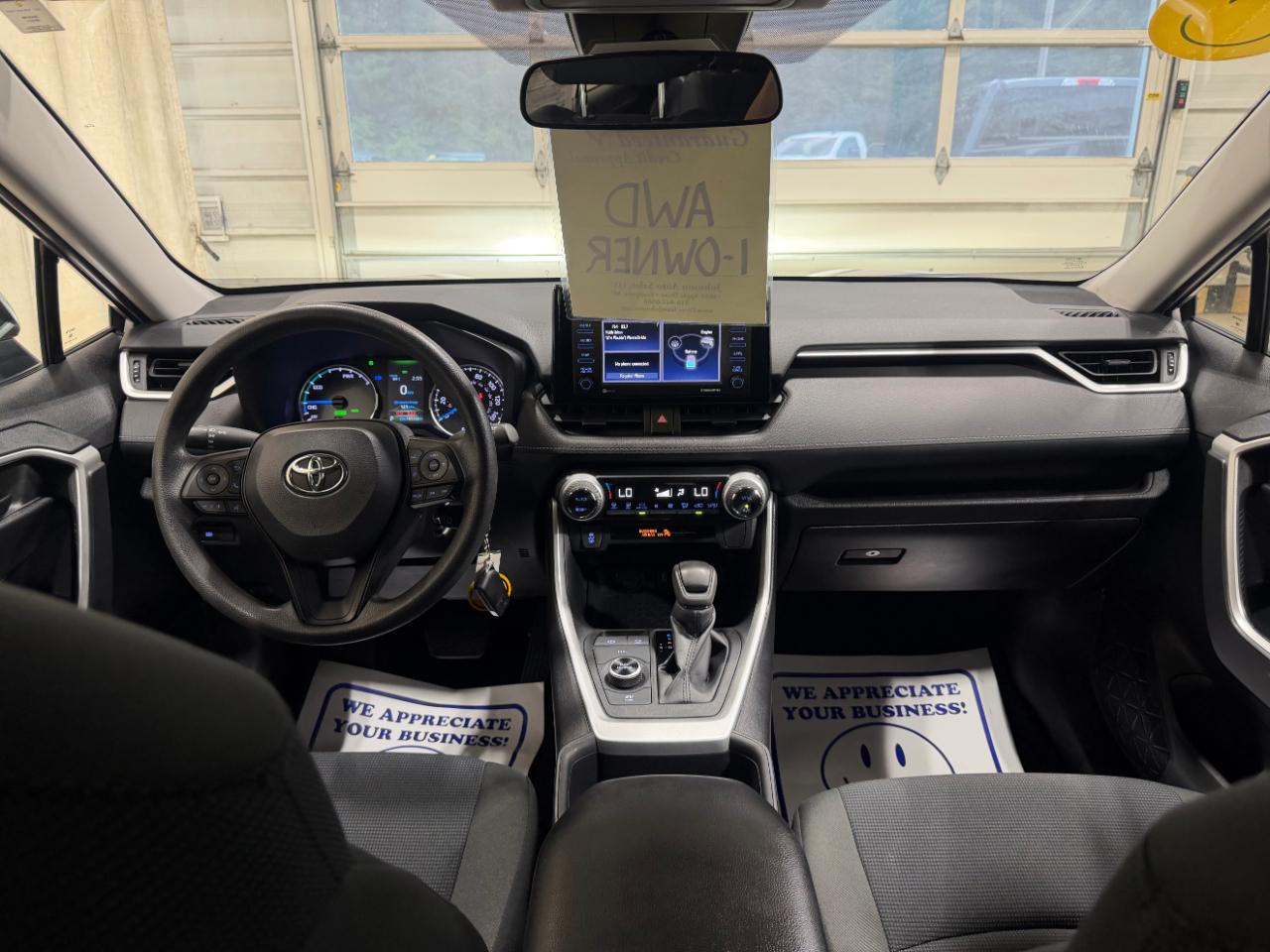Toyota RAV4 Hybrid LE AWD (Natl) 2022
