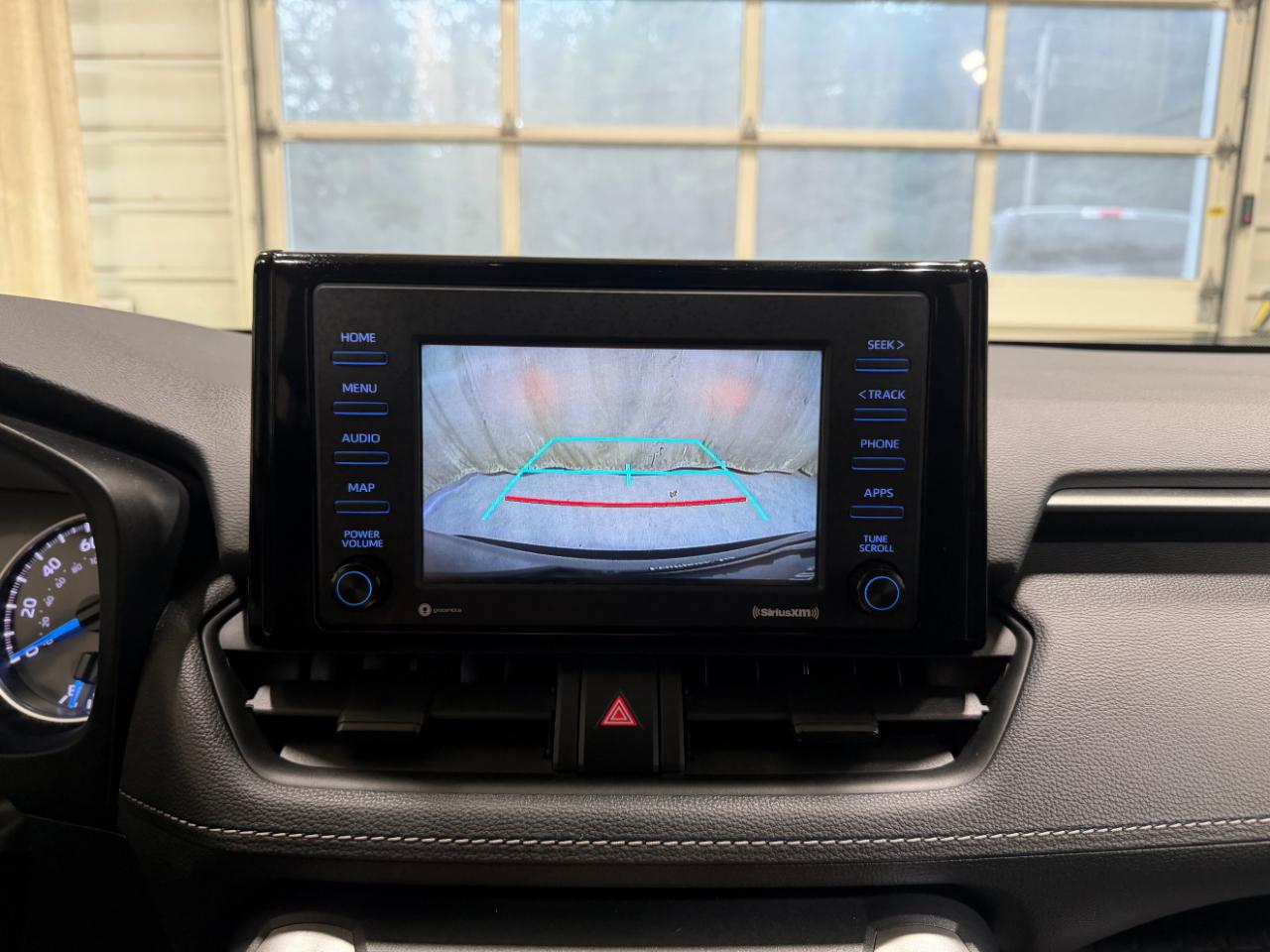Toyota RAV4 Hybrid LE AWD (Natl) 2022