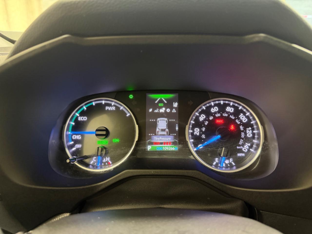 Toyota RAV4 Hybrid LE AWD (Natl) 2022