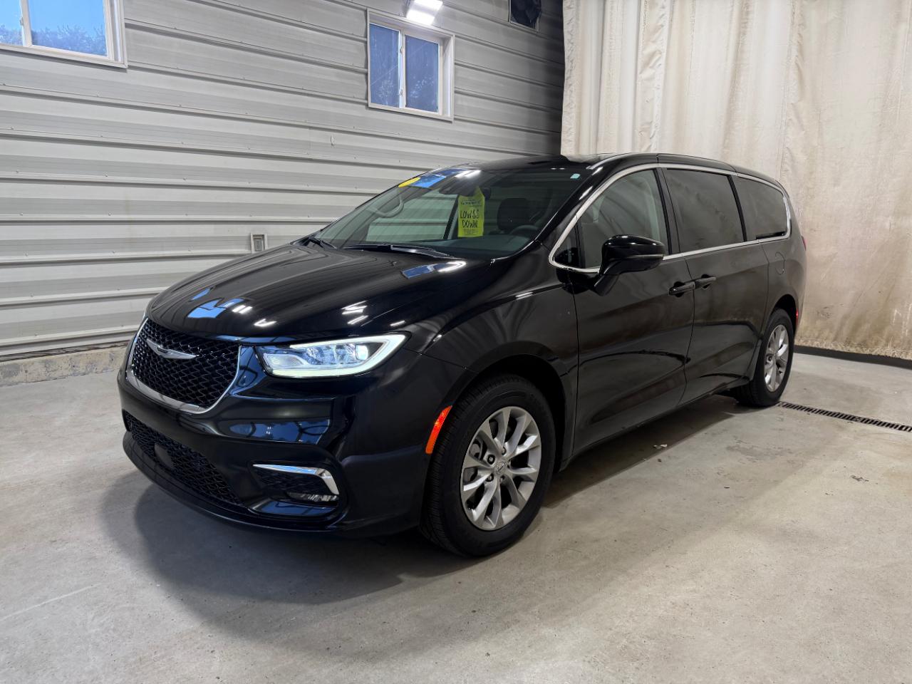 Chrysler Pacifica Touring L AWD 2024