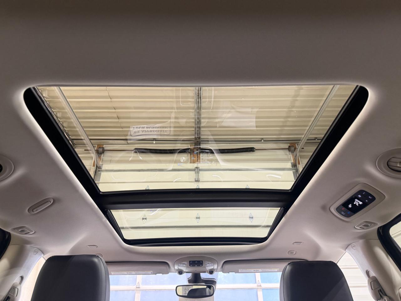Chrysler Pacifica Touring L AWD 2024