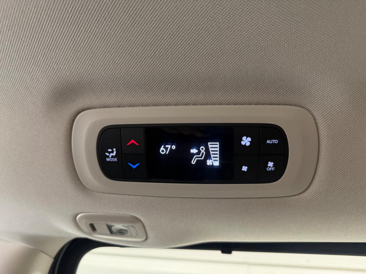 Chrysler Pacifica Touring L AWD 2024