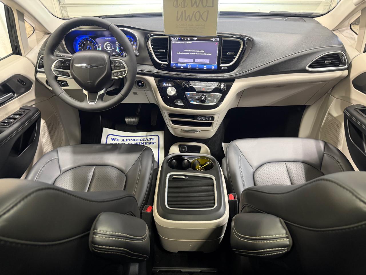 Chrysler Pacifica Touring L AWD 2024