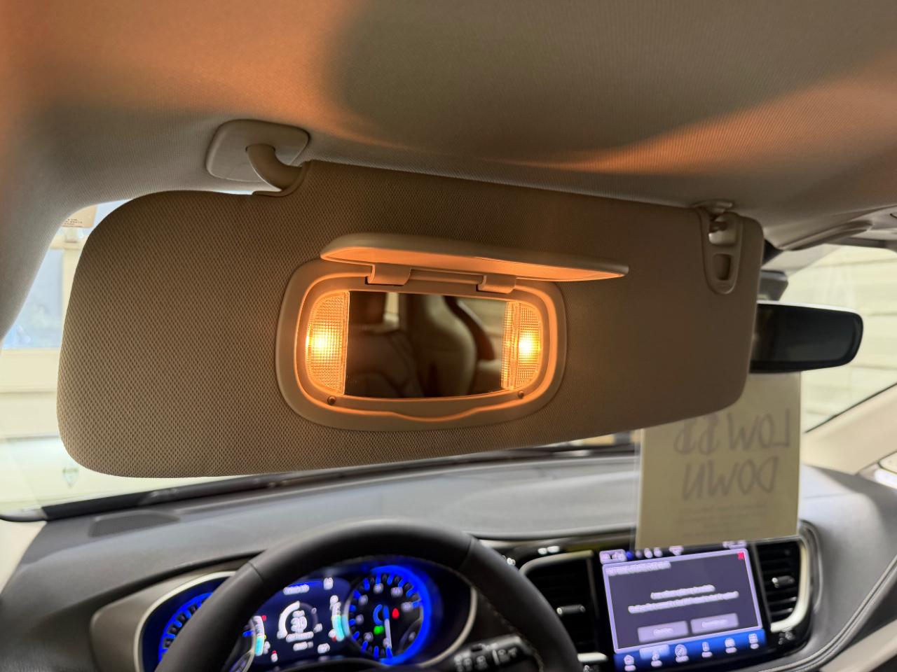 Chrysler Pacifica Touring L AWD 2024