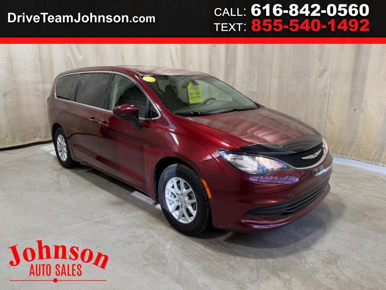 2020 Chrysler Voyager LX FWD