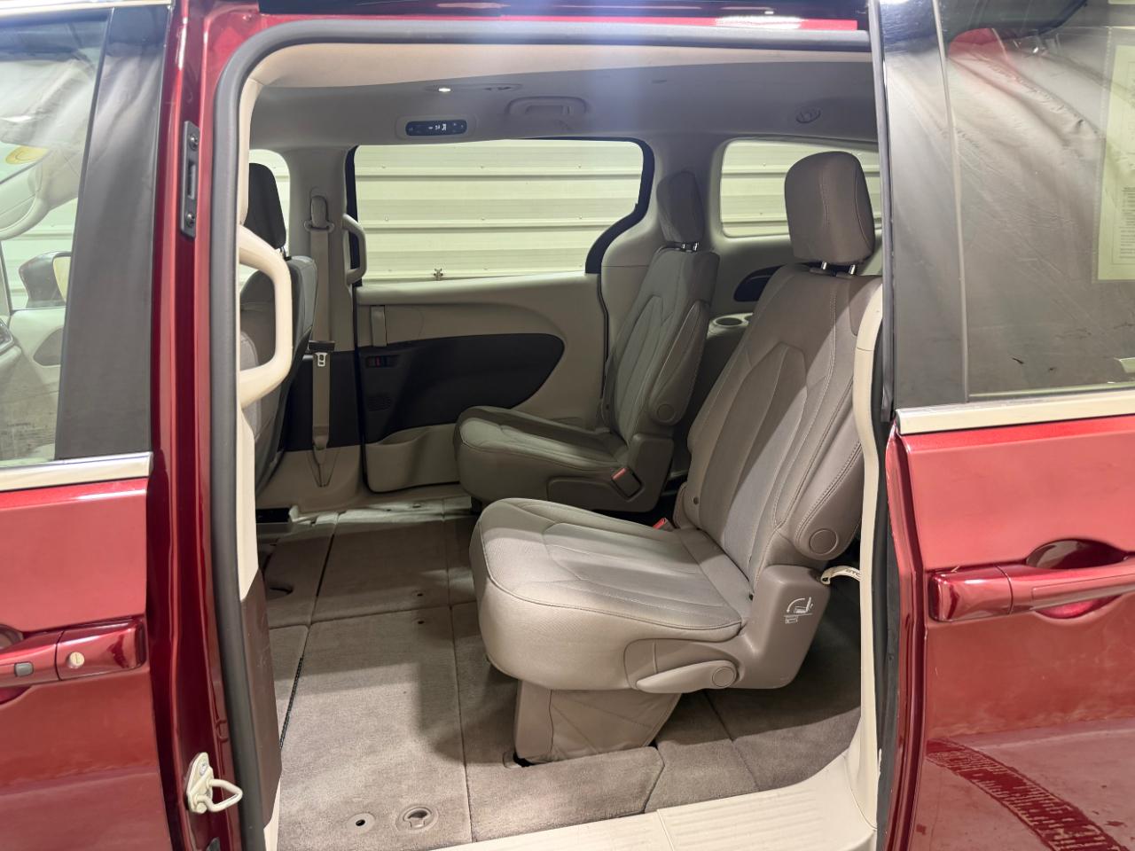 Chrysler Voyager LX FWD 2020